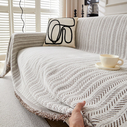 🛋️ Chenille-Sofadecke mit Fischgrätmuster und Quasten